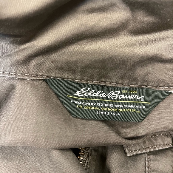 Eddie Bauer Jacket size small, 100% cotton, cute cinched waist 4 pockets - Picture 3 of 5